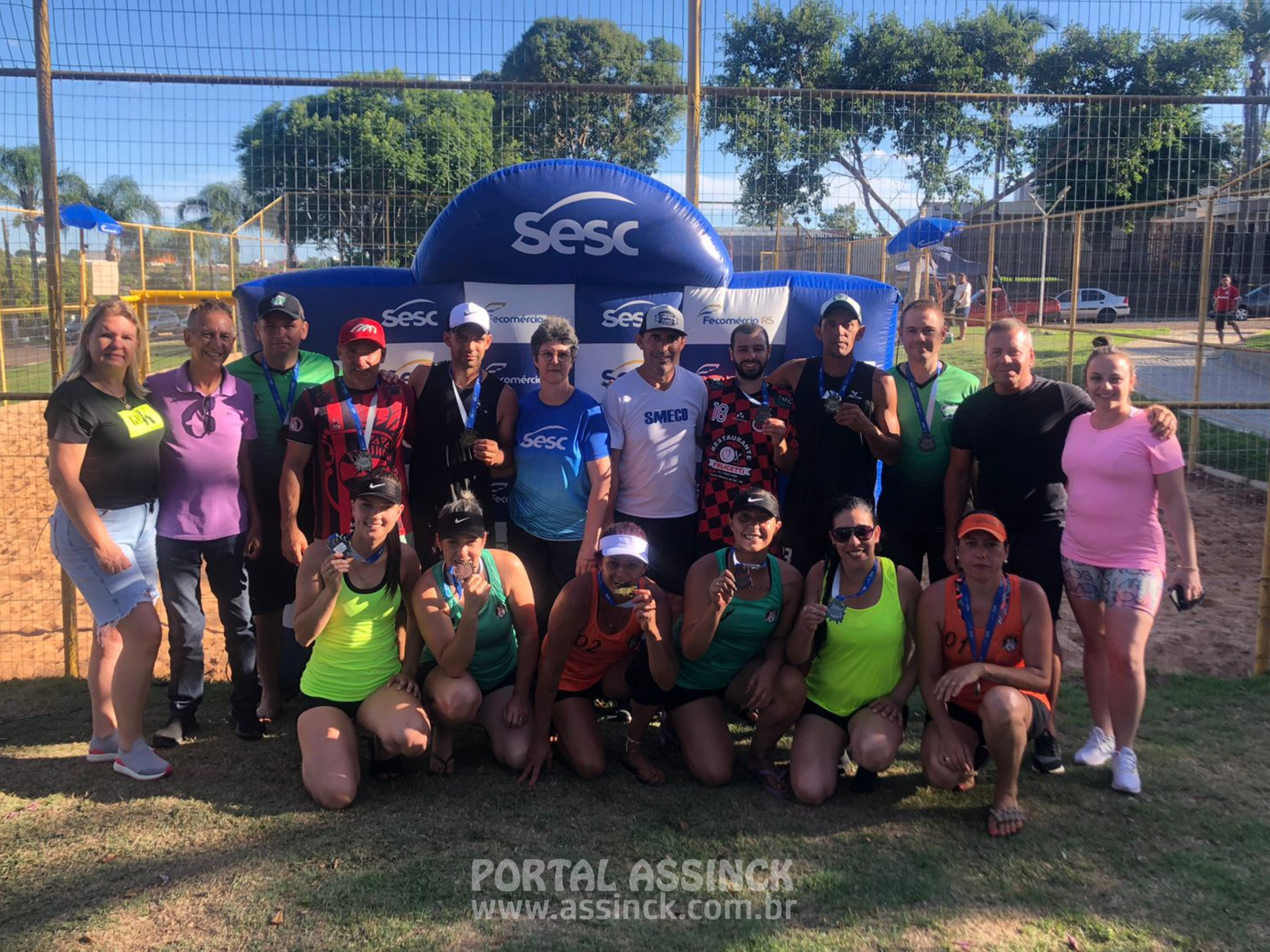 INICIOU O TORNEIO DE VÔLEI EM SANTA BÁRBARA DO SUL NA PRAÇA CENTRAL –  Assinck